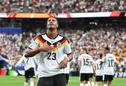 طاقم تحكيم مغربي يدير مباراة ألمانيا وباراجواي في كأس العالم 2026