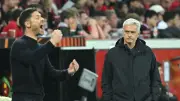 مورينيو يغلق الباب في وجه تشابي ألونسو ويؤكد بقاء كاريراس في ريال مدريد