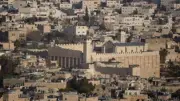 نتنياهو يصادق على بناء مستوطنة في الخليل قرب الحرم الإبراهيمي لأول مرة منذ عقود