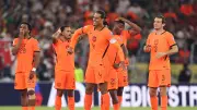 هولندا تعزز سلسلة اللاهزيمة القياسية في المونديال بعد التعادل مع المغرب