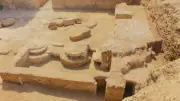 الكشف عن عناصر معمارية جديدة من معبد القصر القديم بالواحات البحرية