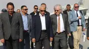 محافظ شمال سيناء يستقبل القائم بأعمال السفير الأمريكي بمطار العريش