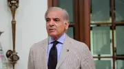 رئيس وزراء باكستان يتوجه إلى جنيف لحضور توقيع مذكرة التفاهم الأمريكية الإيرانية