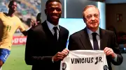 بيريز يرفض ابتزاز فينيسيوس ويحدد 3 بدائل نارية في ريال مدريد