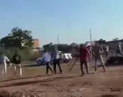 ضبط طرفي مشاجرة بسبب خلافات الجيرة استخدما العصي والحجارة في البحيرة