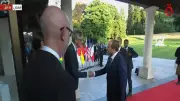 الرئيس السيسي يصل إلى قمة مجموعة السبع الكبرى في فرنسا