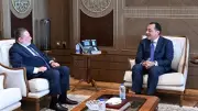 رئيس الوزراء يلتقي محافظ البنك المركزي لبحث التنسيق بين السياسات المالية والنقدية