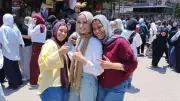 بداية مبشرة.. فرحة طلاب الثانوية بسهولة امتحاني الدين والوطنية بالدقهلية