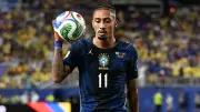 رافينيا يبعث رسالة أمل للبرازيل بعد إصابته في كأس العالم