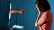 موظفة عقارات تتعرض للابتزاز الإلكتروني وتهديد بنشر صور عارية في مصر القديمة