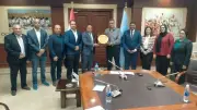 محافظ البحر الأحمر يوجه ببحث مطالب نقابة الأطباء بشأن تراخيص العيادات وسكن الأطباء