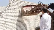 إزالة 14 حالة تعدي بالبناء المخالف على أملاك الدولة والأراضي الزراعية بالشرقية