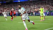 رياض محرز يحقق أرقاماً تاريخية جديدة بعد ثنائيته في مرمى النمسا