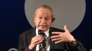 نجيب ساويرس يصف أداء منتخب مصر أمام بلجيكا بالرائع رغم ضياع الفرص