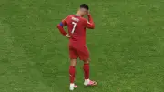 لاعب جنوب أفريقيا يقلد احتفال رونالدو الشهير في كأس العالم