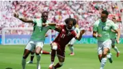 توفيق السيد: مباراة قطر وسويسرا فضيحة تحكيمية وأمين عمر الأفضل في الجولة الأولى