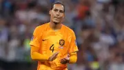 فان دايك يسجل أول أهدافه في البطولات الكبرى مع هولندا بكأس العالم