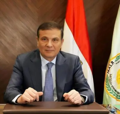وزير الزراعة يشكل لجان ميدانية لمتابعة شحنات الأسمدة من المصانع للجمعيات