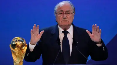 بلاتر ينتقد إنفانتينو بسبب قرار بالوجون بعد مكالمة ترامب