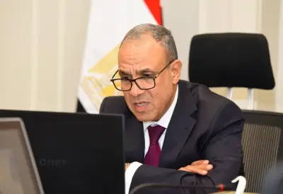 وزير الخارجية يبحث مع نظيره في سيشل تعزيز الشراكة والأمن البحري