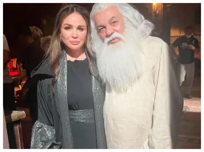 إلهام شاهين تتألق في كواليس فيلم الحافي بملابس جريئة