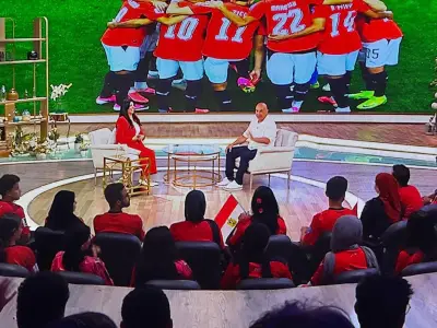 استقبال تاريخي لحسام حسن في برنامج معكم منى الشاذلي بالفيديو