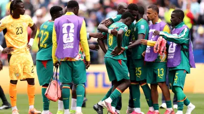 بابي جاي يعلن اعتزاله اللعب للمنتخب السنغالي طالما استمر الجهاز الفني الحالي