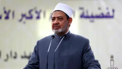 شيخ الأزهر يعزي أمير قطر في وفاة والده الشيخ حمد بن خليفة آل ثاني