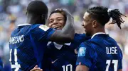 3 لاعبين فرنسيين مهددون بالإيقاف أمام المغرب في ربع نهائي كأس العالم 2026