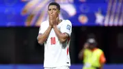 بيلينجهام يتصدر قائمة 11 لاعباً مهددين بالإيقاف في كأس العالم