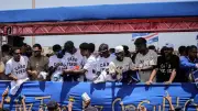 فيديو أبهَر العالم في المونديال: جماهير الرأس الأخضر تمنح فريقها استقبالاً أسطورياً