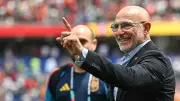دي لا فوينتي يبرر تفضيل رويز على بيدري أمام بلجيكا في كأس العالم 2026