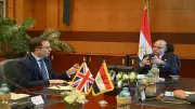 وزير الاستثمار يبحث مع سفير بريطانيا تعزيز الشراكة الاقتصادية ودعم الصناعات الدوائية