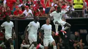 رئيس وزراء إسبانيا السابق يستفز نجوم فرنسا قبل نصف النهائي