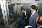 وزير الصناعة: العاشر من رمضان قلعة مصرية ونموذج ملهم للمدن المتكاملة