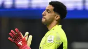 مصطفى شوبير ضمن أفضل 5 حراس في كأس العالم متفوقًا على أوناي سيمون
