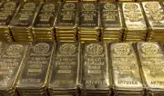 بولندا وتنزانيا تعززان احتياطيات الذهب بمشتريات ضخمة