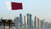 إصابة 3 أشخاص بينهم طفل جراء سقوط شظايا إثر هجمات إيرانية على إسرائيل