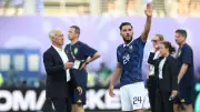 ريان شرقي يتجاهل ديشامب بعد مباراة فرنسا والسويد في مونديال 2026