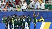 لاعب المنتخب السعودي عبد الإله العمري يشعل صراعًا أوروبيًا بعد المونديال